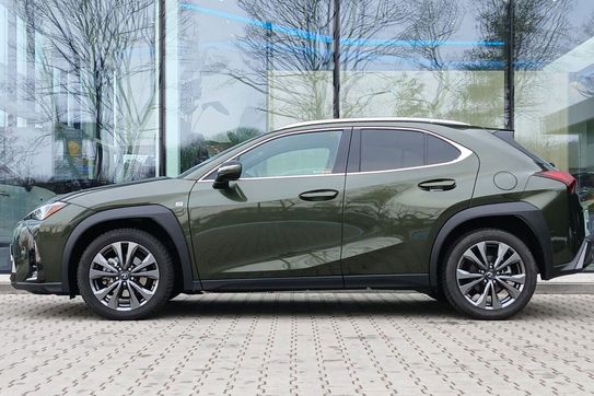 Lexus UX 300h F Sport Design
