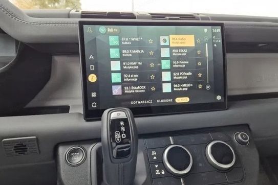 Land Rover Defender 110 D250 S