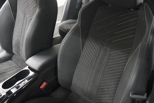 Peugeot 2008 GT e-DCS 1.2 mHEV