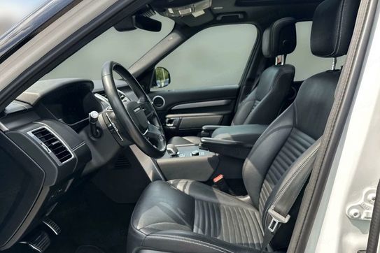 Land Rover Discovery V 2.0 P300 R-Dynamic SE