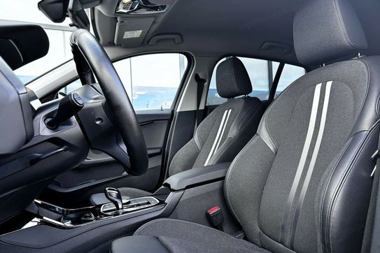 BMW Seria 1 118i Sport Line