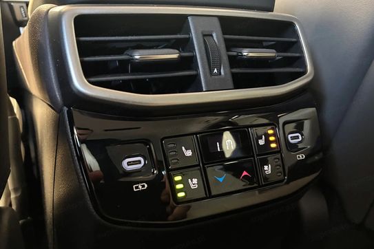 Lexus RX 350h Omotenashi