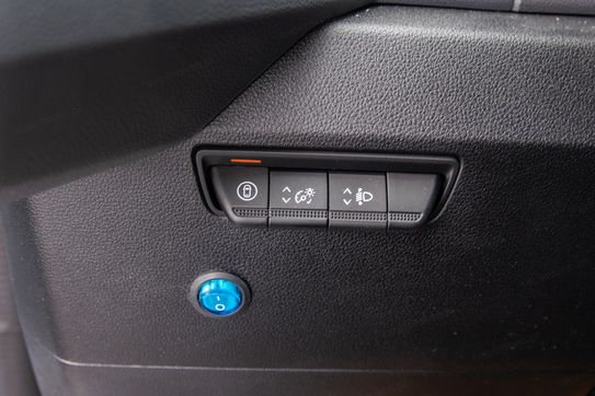 Renault Master L3 Zabudowa 8EP + Tył spanie