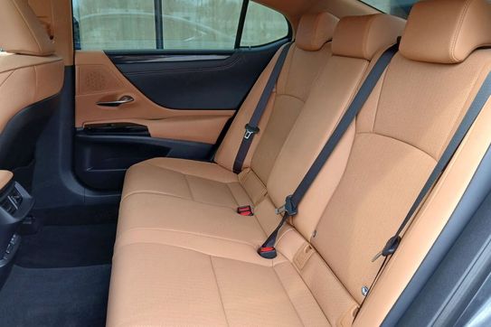 Lexus ES 300h Business Edition