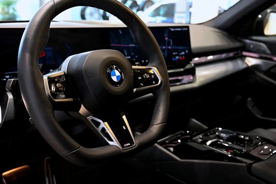 BMW Seria 5 Touring 540d xDrive M Sport