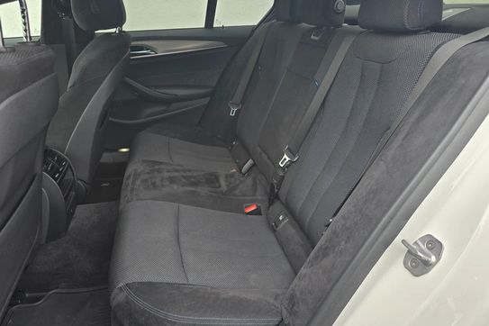 BMW Seria 5 520d xDrive M Sport sport-aut