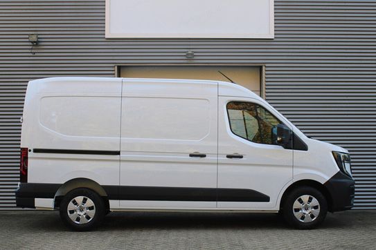Renault Master L2H2 Extra AT9