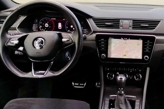 Skoda Superb 2.0 TDI Sportline DSG