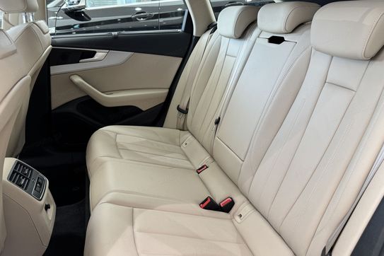 Audi A4 40 TDI quattro S tronic