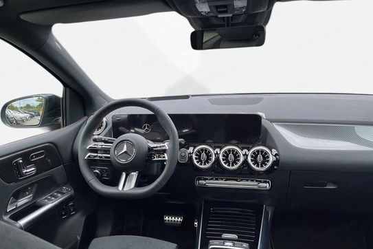 Mercedes Klasa B 250 e AMG Line