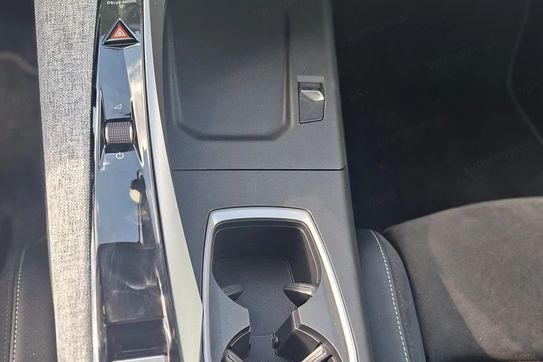 Peugeot 3008 1.2 Puretech Mhev Gt e-DCS6