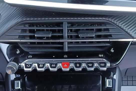Peugeot 2008 1.2 Puretech Allure S&S EAT8