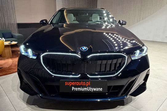 BMW Seria 5 550e xDrive M Sport