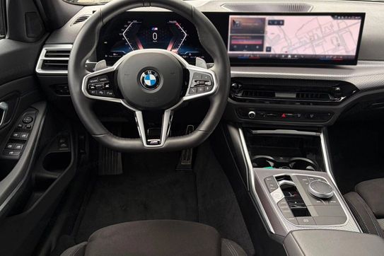 BMW Seria 3 330i xDrive M Sport sport-aut