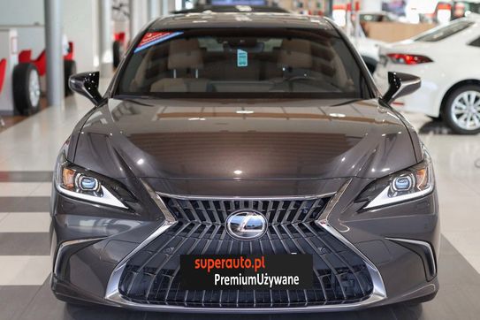 Lexus ES 300h Business Edition