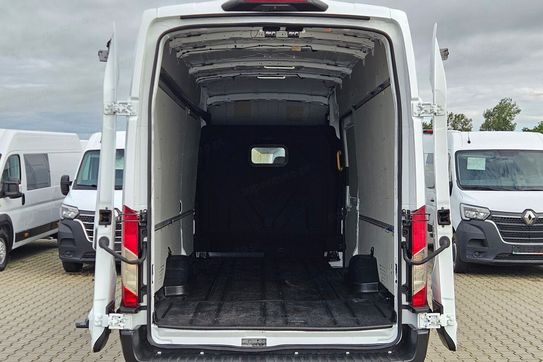Ford Transit L4H3