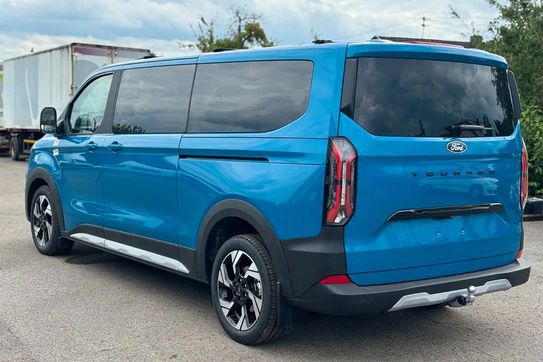 Ford Tourneo Custom 320 L2H1 Active A8 AWD
