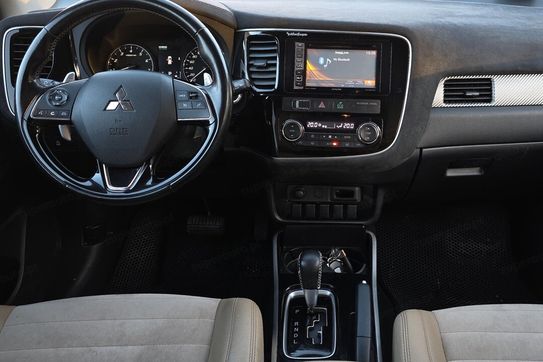 Mitsubishi Outlander 2.0 Instyle 4WD CVT