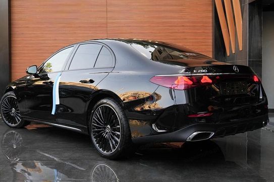 Mercedes Klasa E 200 AMG