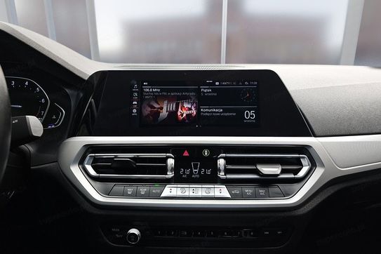 BMW Seria 3 320i Advantage aut