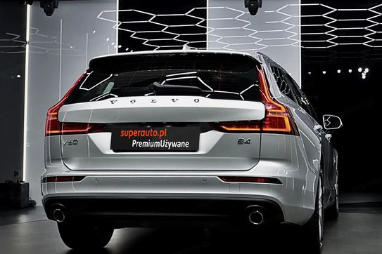 Volvo V60 B4 B Momentum Pro