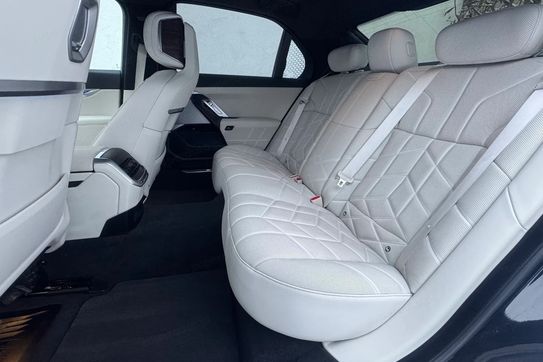 BMW Seria 7 740d xDrive M Sport