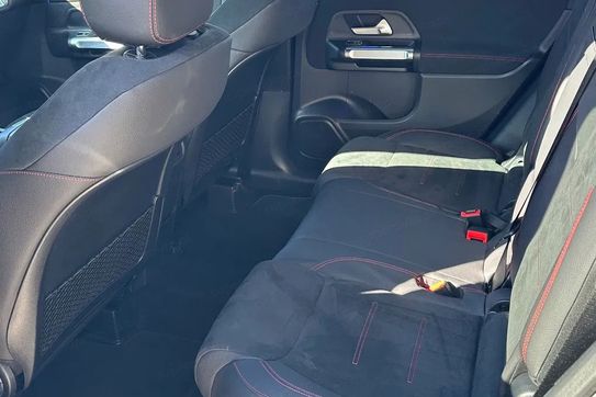 Mercedes GLB 200 mHEV AMG Line 7G-DCT