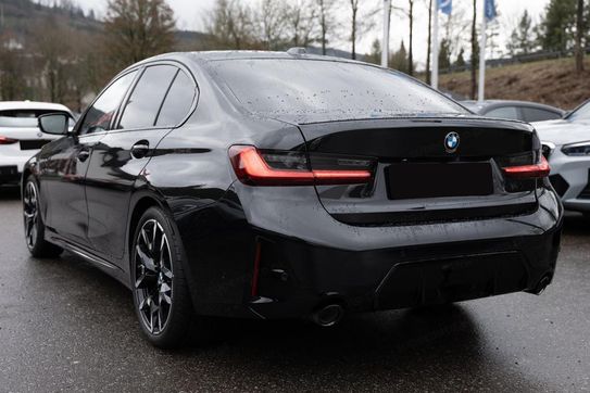 BMW Seria 3 330i xDrive M Sport