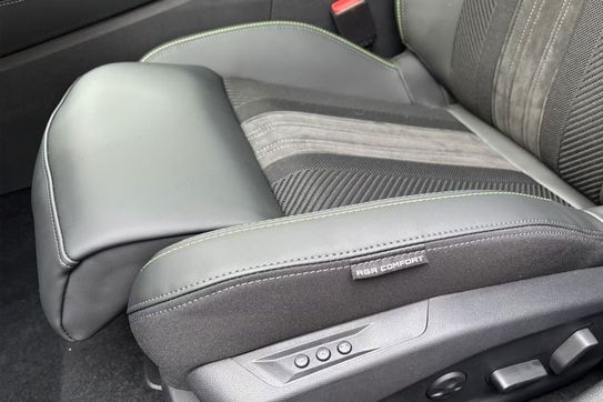 Peugeot 308 GT e-DCS6 1.2 mHEV