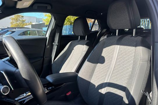 Peugeot 2008 Allure 1.2 PureTech  EAT8