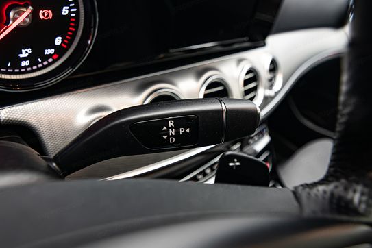 Mercedes Klasa E E 220 d 4-Matic Business Edition 9G-TRONIC