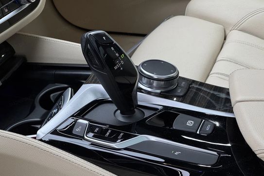 BMW Seria 5 530i xDrive M Sport sport