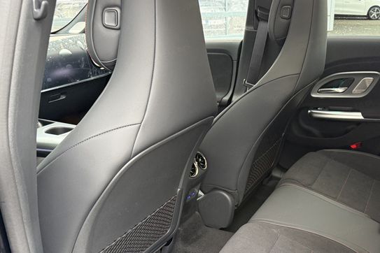 Mercedes CLA 220 4-Matic AMG Line