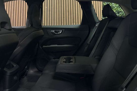 Volvo XC60 B5 AWD Plus Dark