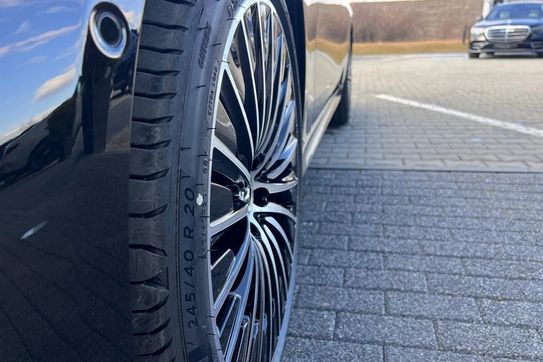Mercedes Klasa E 200 4-Matic AMG