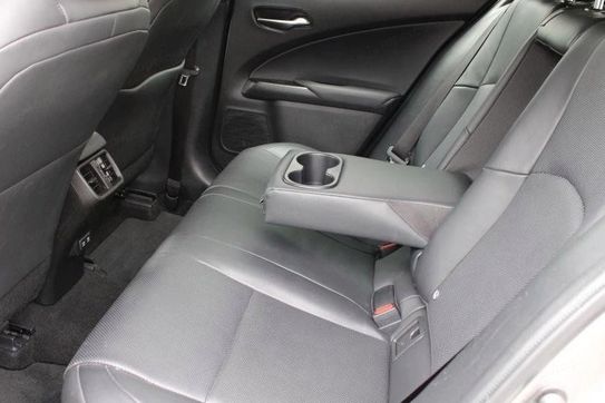 Lexus UX 250h Business Edition