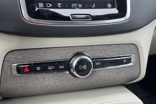 Volvo XC90 B5 D AWD Plus Dark