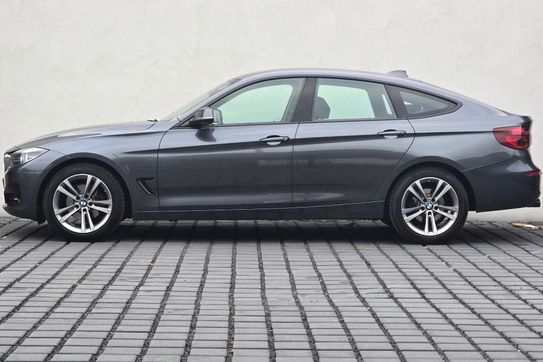 BMW Seria 3 320d xDrive Sport Line sport-aut