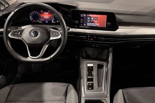 Volkswagen Golf 1.5 TSI DSG