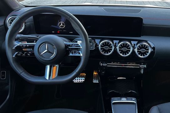 Mercedes CLA 200 AMG Line