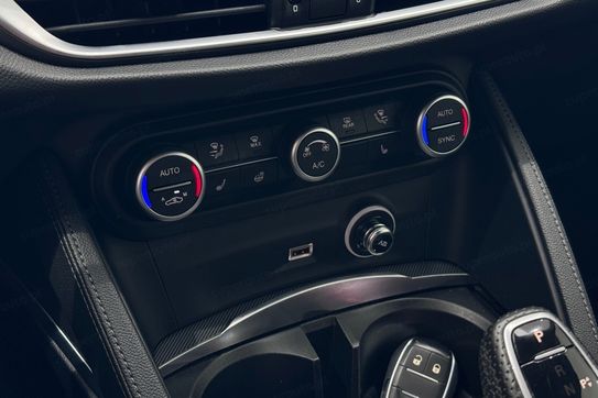 Alfa Romeo Stelvio Turbo Veloce Q4