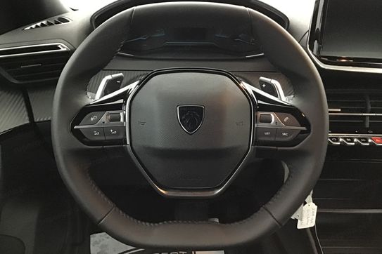 Peugeot 2008 STYLE 1.2 mHEV e-DCS6