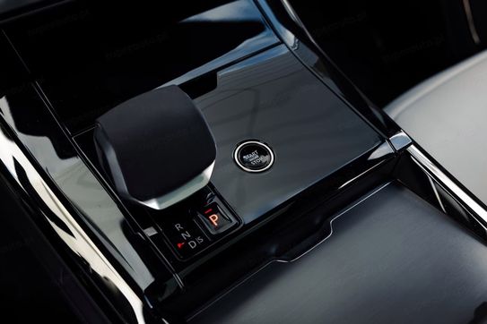 Land Rover Range Rover Sport D300 Dynamic SE