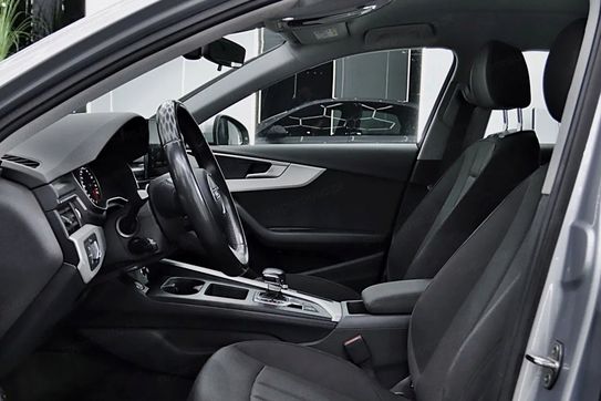 Audi A4 35 TFSI S tronic