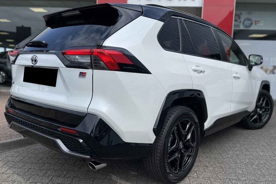 Toyota RAV4 GR Sport 2.5 Hybrid Dynamic Force