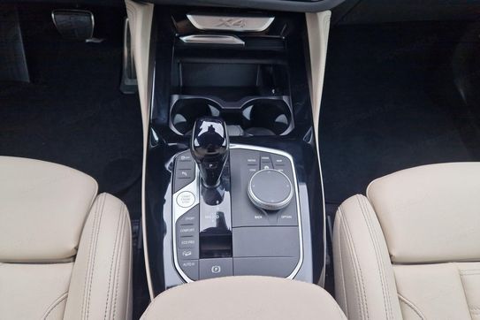 BMW X4 M40i