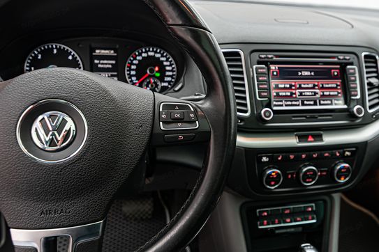 Volkswagen Sharan 2.0 TDI Highline DSG