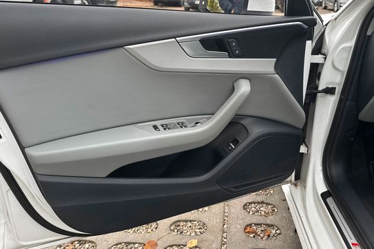 Audi A4 35 TFSI S Line