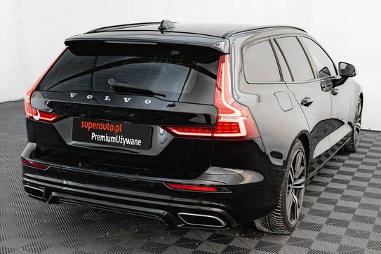 Volvo V60 B4 D R-Design
