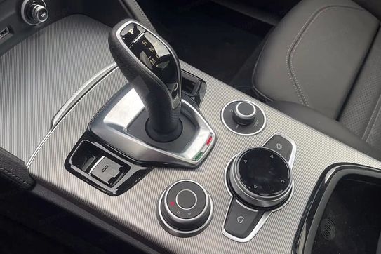 Alfa Romeo Stelvio JTDM Veloce Q4